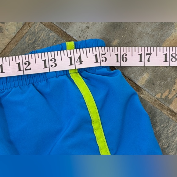 Under Armour Shorts - Picture 8 of 10